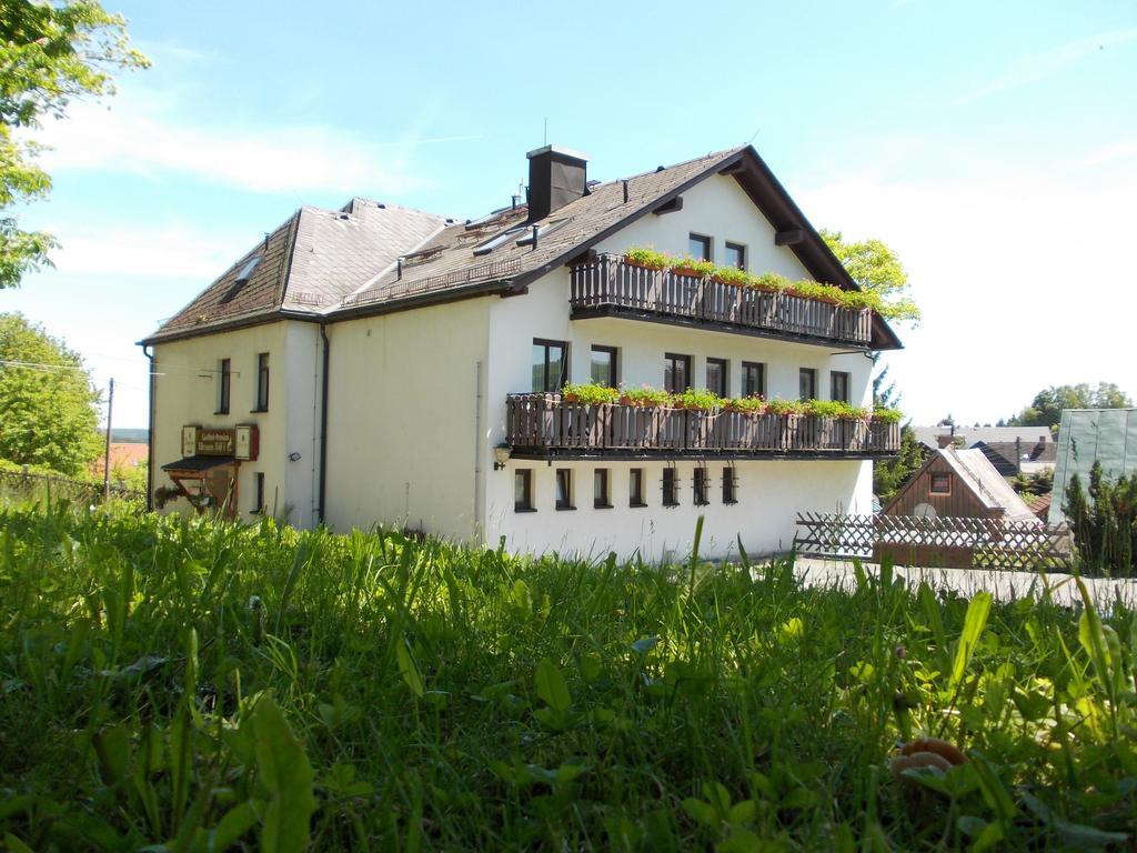 Landhotel Weisses Roess'L Adorf Exterior photo